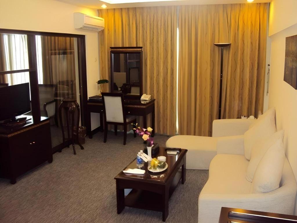 Huu Nghi Hotel Hải Phòng Extérieur photo